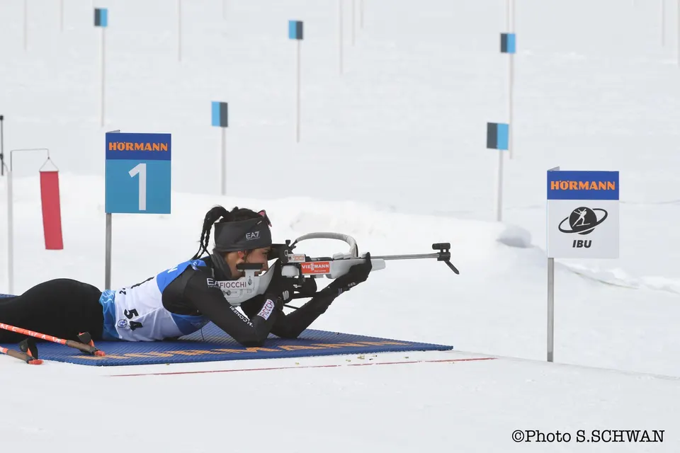Rebecca Passler impegnata nel tiro a terra