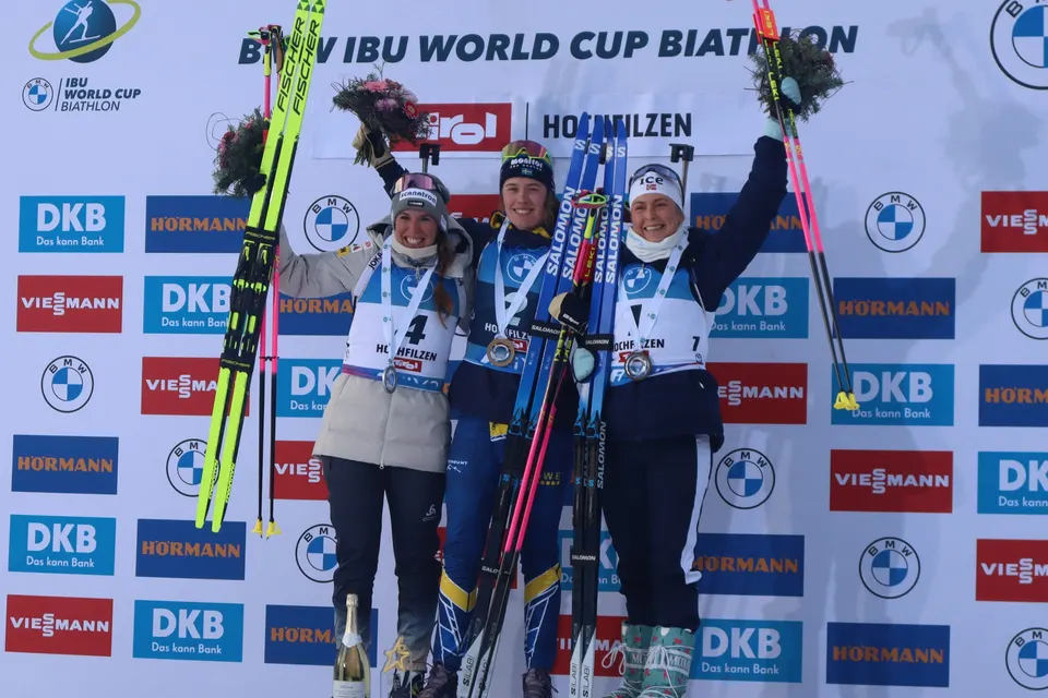 Podio inseguimento femminile Hochfilzen
